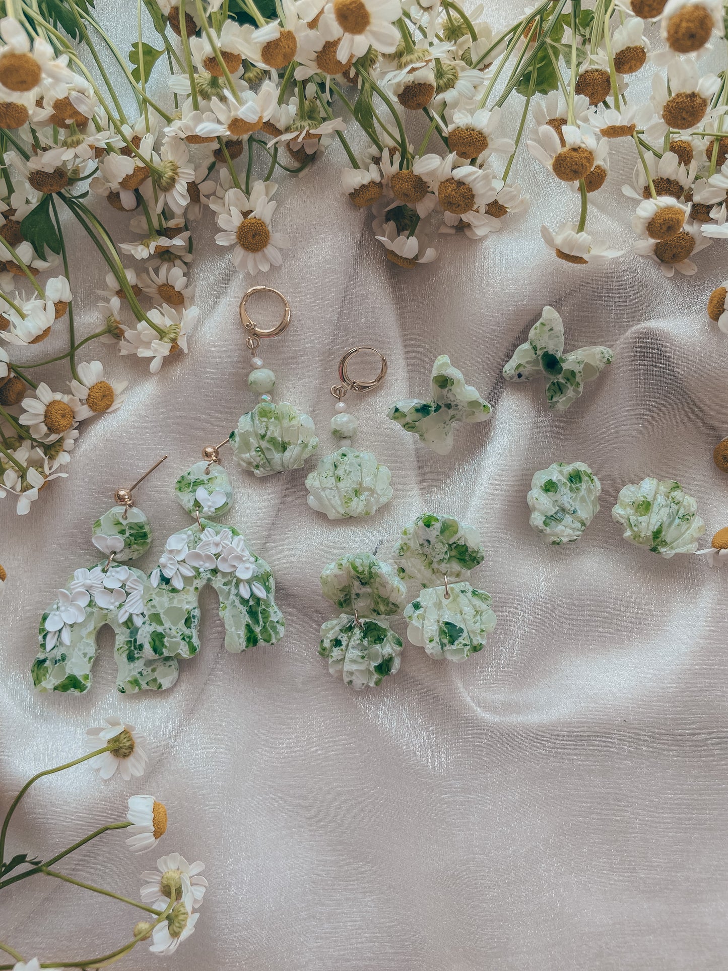 The Coastal Dreamin' Double Seashell Clams